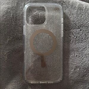 Speck Gold and Silver iPhone 16 pro max Case with MagSafe Compatibility